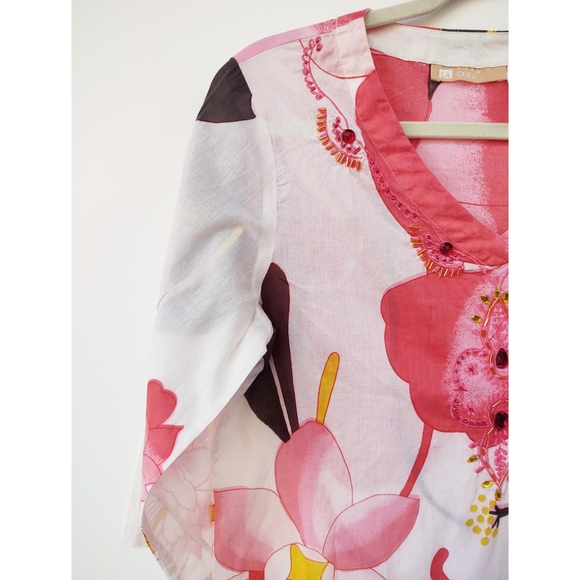 La Cera Floral Tunic Top 3/4 Sleeve Size Medium - Picture 4 of 9